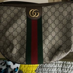 COPY - Gucci handbag only used once